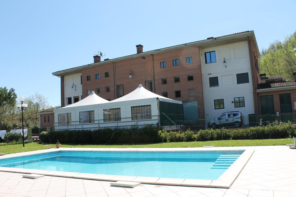 Residence La Piscina Isola del Gran Sasso dʼItalia Exteriör bild
