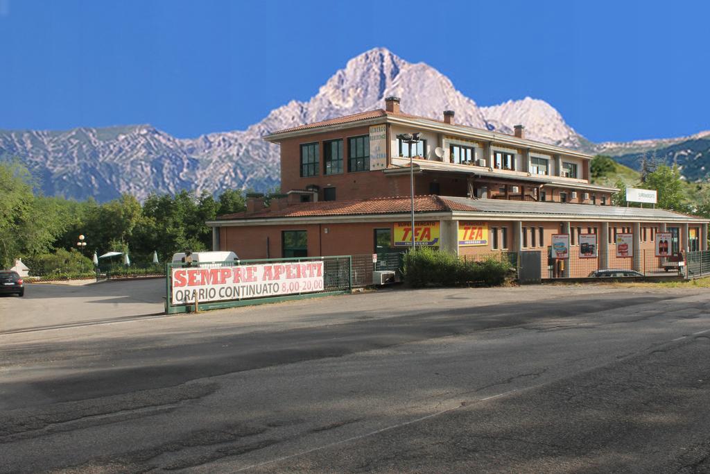 Residence La Piscina Isola del Gran Sasso dʼItalia Exteriör bild
