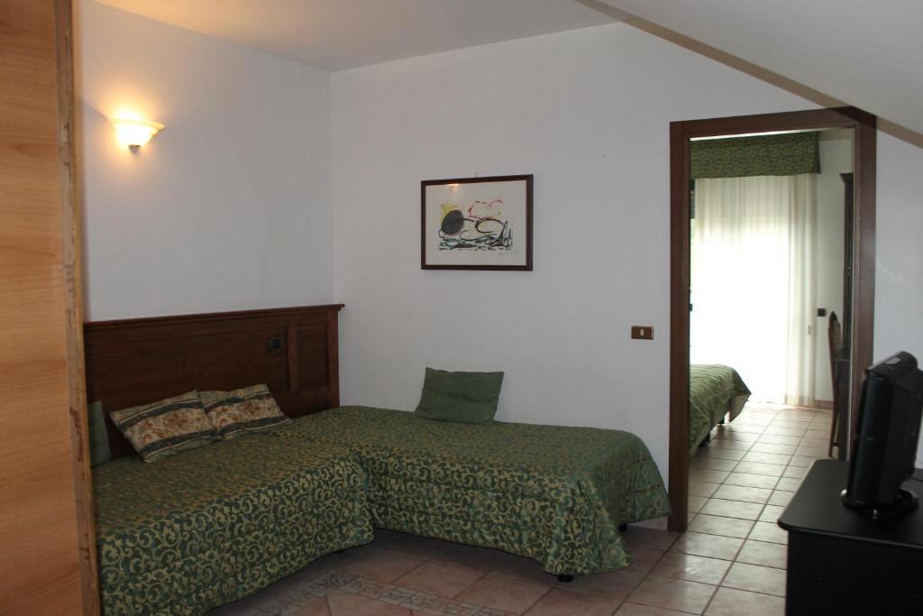Residence La Piscina Isola del Gran Sasso dʼItalia Exteriör bild